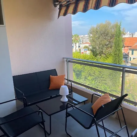Studio Vue Mer Piscine Rooftop Parking Ferme 500m De Cannes Apartment Vallauris