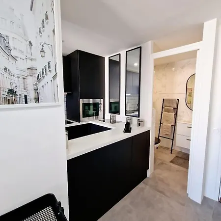 Studio Vue Mer Piscine Rooftop Parking Ferme 500m De Cannes