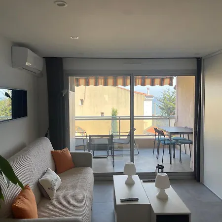 Studio Vue Mer Piscine Rooftop Parking Ferme 500m De Cannes דירה *